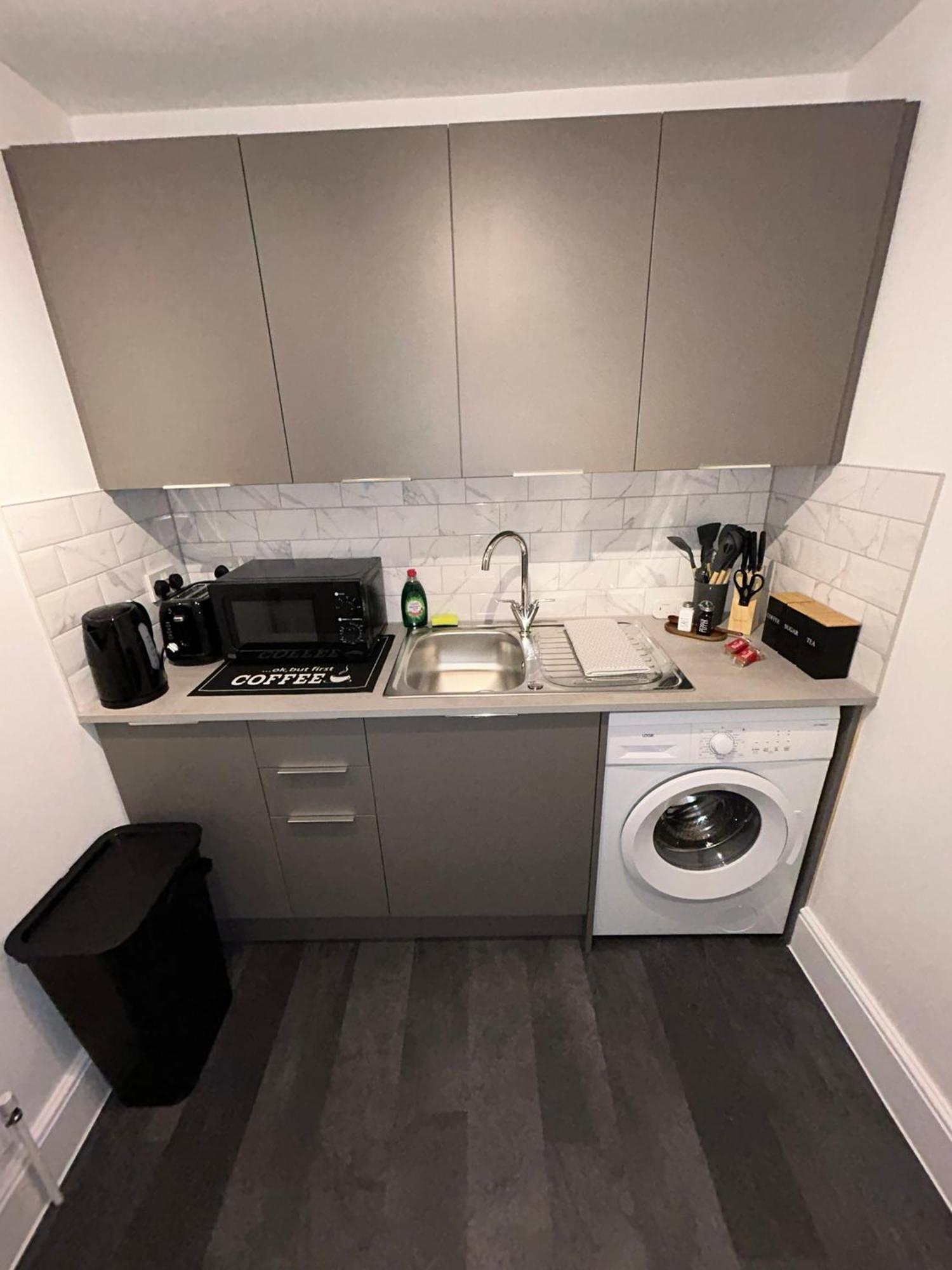 Brand New Modern Apartments Steps From Gloucester Quays Exterior photo