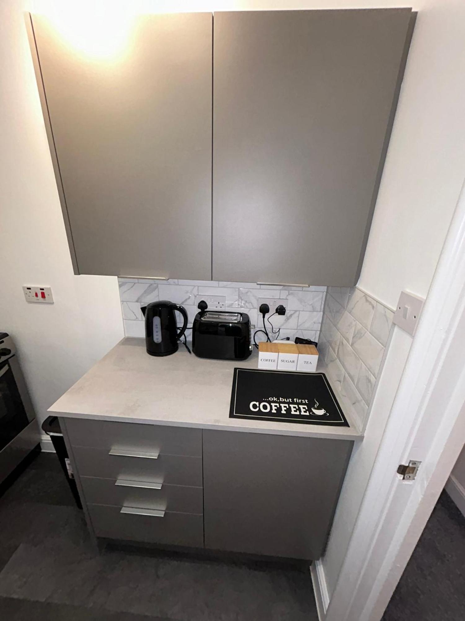 Brand New Modern Apartments Steps From Gloucester Quays Exterior photo
