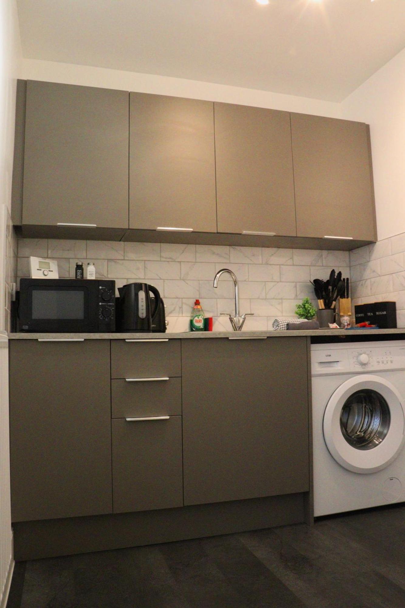 Brand New Modern Apartments Steps From Gloucester Quays Exterior photo