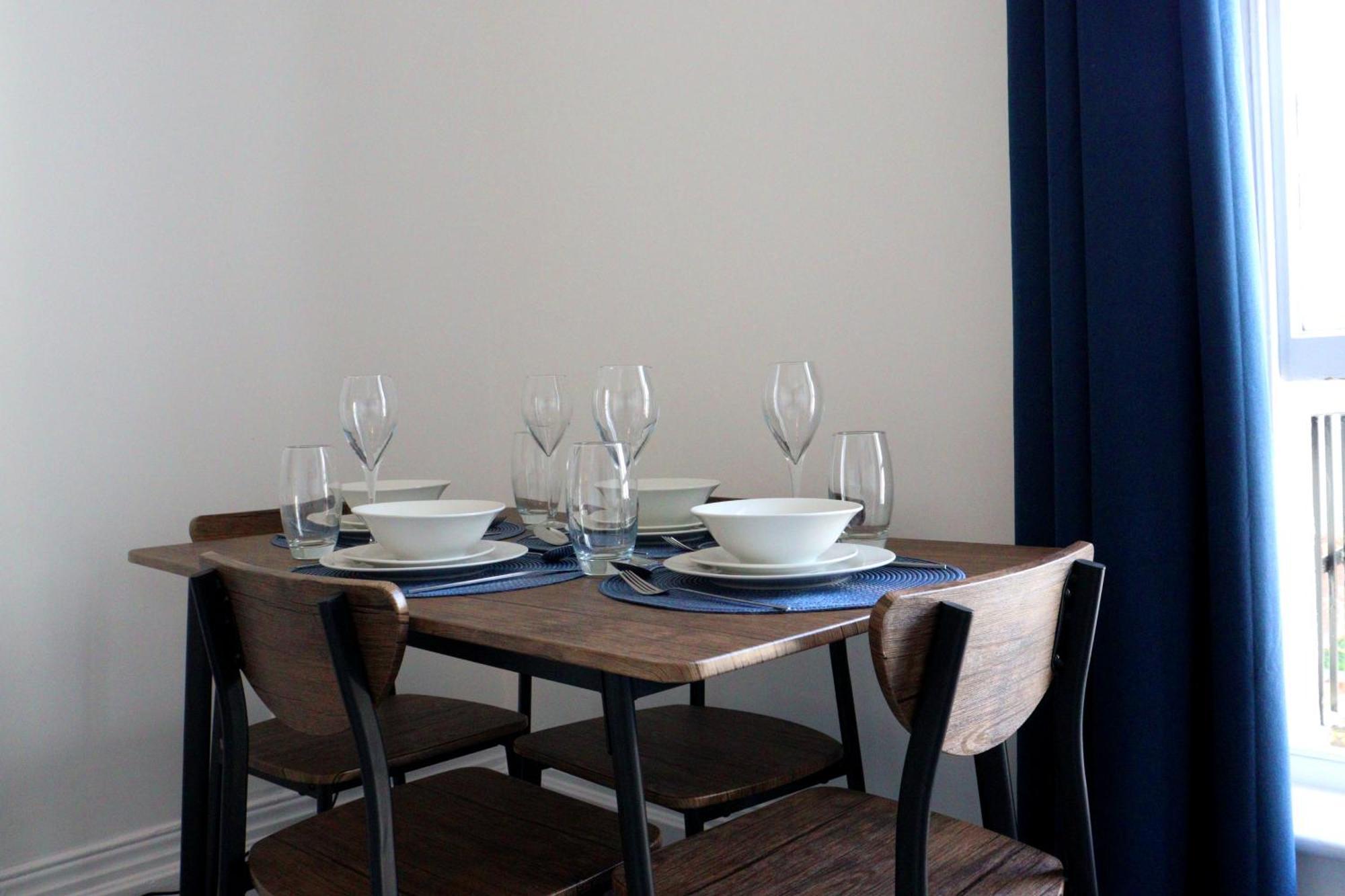 Brand New Modern Apartments Steps From Gloucester Quays Exterior photo